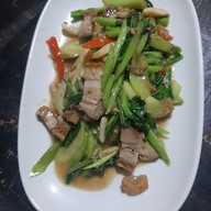 ครัวขาวผ่อง