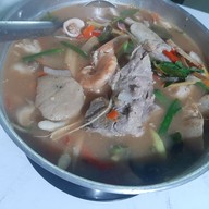 ครัวขาวผ่อง