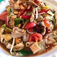 ร้านแม่แต๋วส้มตำ ( ไก่ย่างเขาสวนกวาง )