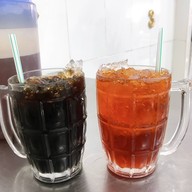 เจ๊หงษ์ข้าวมันไก่ เวทีมวยอ้อมน้อย(ต้นตำรับ)