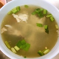 เจ๊หงษ์ข้าวมันไก่ เวทีมวยอ้อมน้อย(ต้นตำรับ)