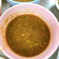 เจ๊หงษ์ข้าวมันไก่ เวทีมวยอ้อมน้อย(ต้นตำรับ)