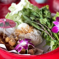 ก๋วยเตี๋ยวห้อยขากาแฟสดบ้านสวนมะลิ