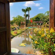 ก๋วยเตี๋ยวห้อยขากาแฟสดบ้านสวนมะลิ