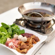 นิยมทรัพย์ เนื้อตุ๋น หมูตุ๋น สิรินธร