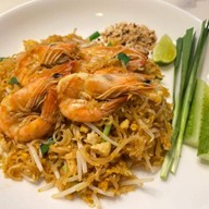ผัดไทย 100 กระทะ @ บ้านกลางเมือง (สวนหลวง ร.9) สาขา กลางเมือง