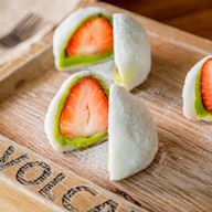 เมนูของร้าน The Volcano Grab&Go ชั้น 2 ข้างๆร้าน Potato Corner ศูนย์การค้า Central Festival เชียงใหม่