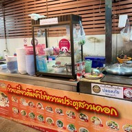 หน้าร้าน ก๋วยเตี๋ยวต้มยำไข่หวานประตูสวนดอกเชียงใหม่