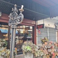 หน้าร้าน EAT ART