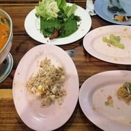 เล็กข้าวต้ม