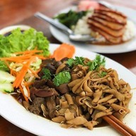 เมนูของร้าน เป็ดย่างเจ้ใหญ่