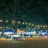 บรรยากาศ กาดกองอากง