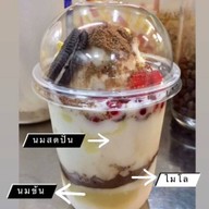 อดัม ไมโลดิบ นมสดปั่น ขนมปังปิ้ง ซอยเนินพลับหวาน