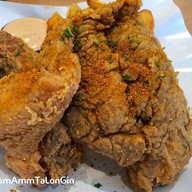 เมนูของร้าน Henryfry Fried Chicken ไก่ทอด เจริญกรุง