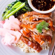 เมนูของร้าน เป็ดย่างเจ้ใหญ่