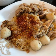 เมนูของร้าน รุ่งเรือง (ตั๋ง) ก๋วยเตี๋ยวหมู สุขุมวิท26 เจ้าเก่า สุขุมวิท 26