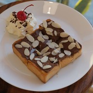 ชารลินใจ บางแสน