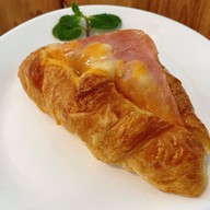 ชารลินใจ บางแสน