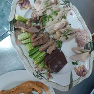 ร้านเนื้อตุ๋นสวนสยาม