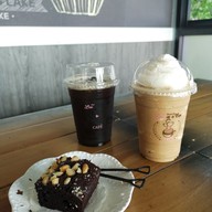 เมนูของร้าน Luv In A Cup Cafe