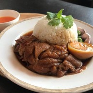 เลอคากิ-ข้าวขาหมู - ในลึก