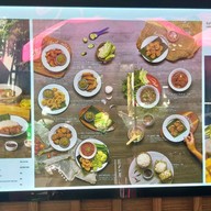 Ongtong Khaosoi (อองตอง ข้าวซอย) อารีย์