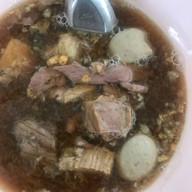 เมนูของร้าน นายอ้วน ก๋วยเตี๋ยวเนื้อ/หมู