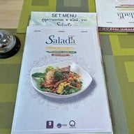 Salada Organic Kitchen บี ดี เอ็ม เอส เวลเนสเซ็นเตอร์ ปาร์คนายเลิศ