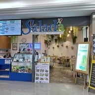 Salada Organic Kitchen บี ดี เอ็ม เอส เวลเนสเซ็นเตอร์ ปาร์คนายเลิศ