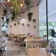 Salada Organic Kitchen บี ดี เอ็ม เอส เวลเนสเซ็นเตอร์ ปาร์คนายเลิศ