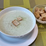 Salada Organic Kitchen บี ดี เอ็ม เอส เวลเนสเซ็นเตอร์ ปาร์คนายเลิศ