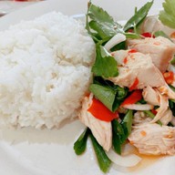 ครัวแม่ย่า (ข้าว บะหมี่ หมูกระทะ)