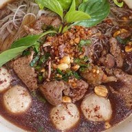 สถานีแซ่บแฮง (ก๋วยเตี๋ยวเรืออยุธยาซอยพระพรหม) มีสาขาเดียวเท่านั้น