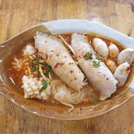 เมนูของร้าน อิคเลช เตี๋ยวยักษ์ ประชาอุทิศ