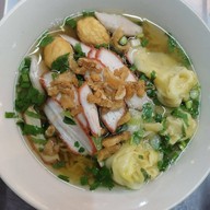 เมนูของร้าน บะหมี่เกี๊ยว ร้านลุงเจียม ตลาดเวิ้งบางพระ