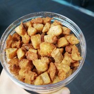 Nhomnong หนมนง