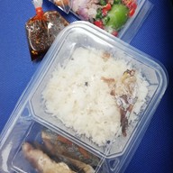 Nhomnong หนมนง