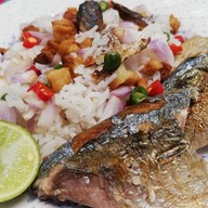 Nhomnong หนมนง