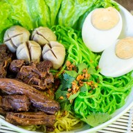 ก๋วยเตี๋ยวจัมโบ้ & ชาบัง