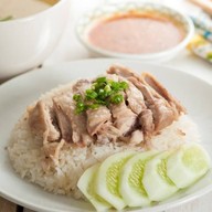 น้องน้ำข้าวมันไก่