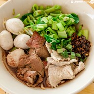 เมนูของร้าน เตี๋ยวเรือยุดยาสาขา15