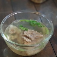 บะหมี่เกี๊ยวหมูแดงหมูกรอบ อิสรภาพ