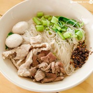 เมนูของร้าน เตี๋ยวเรือยุดยาสาขา15