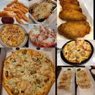 ร้านพิซซ่า I am pizza สาขา โลตัส โก เฟรช ปากซอยกันตนา ซุ้มสีดำแดง