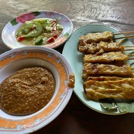 เมนูของร้าน ก๋วยเตี๋ยวเรือห้อยขา สันกำแพง