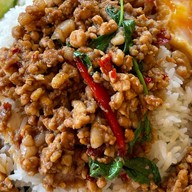 อาโก ก๋วยเตี๋ยวชาบูต้มยำ / กะเพราถาด สาขา4 เลียบคลองทวีวัฒนา 15/1