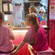 PINK BOX พริ้ง บ๊อก Mae Hia