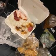 เดอ ตลาดพลู สยามสแควร์ วัน