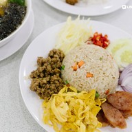 เมนูของร้าน ก๋ยวเตี๋ยวครัวเสบียง (ติดร้านบะหมี่เกี๊ยวสหชัย)