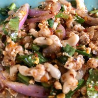 หลองข้าว ตำม่วน